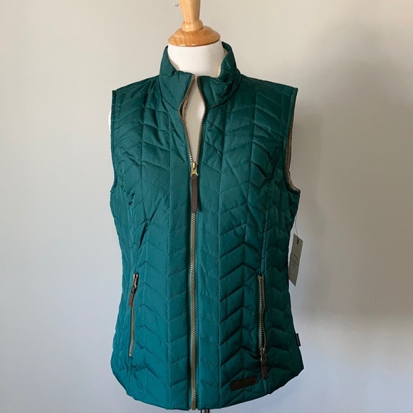 G.H. Bass & Co. Jackets & Blazers - NWT GH Bass Quilted Green Vest size Small